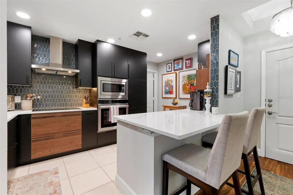 808 3rd Avenue W Bradenton FL 34205