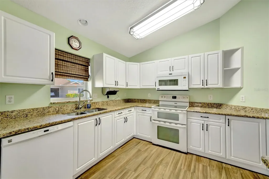 1612 Fairway Oaks Drive Palmetto FL 34221