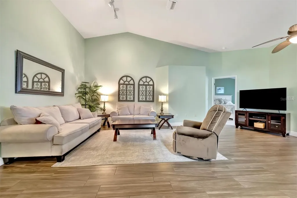 1612 Fairway Oaks Drive Palmetto FL 34221