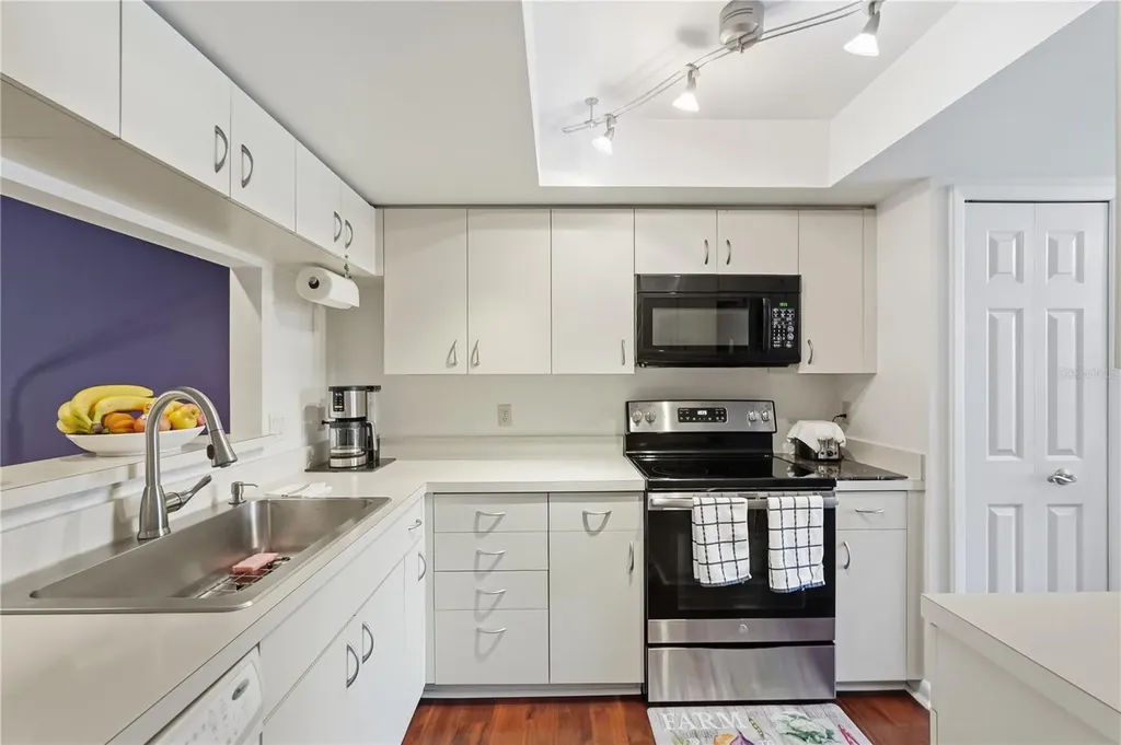 3203 Landmark Drive Clearwater FL 33761