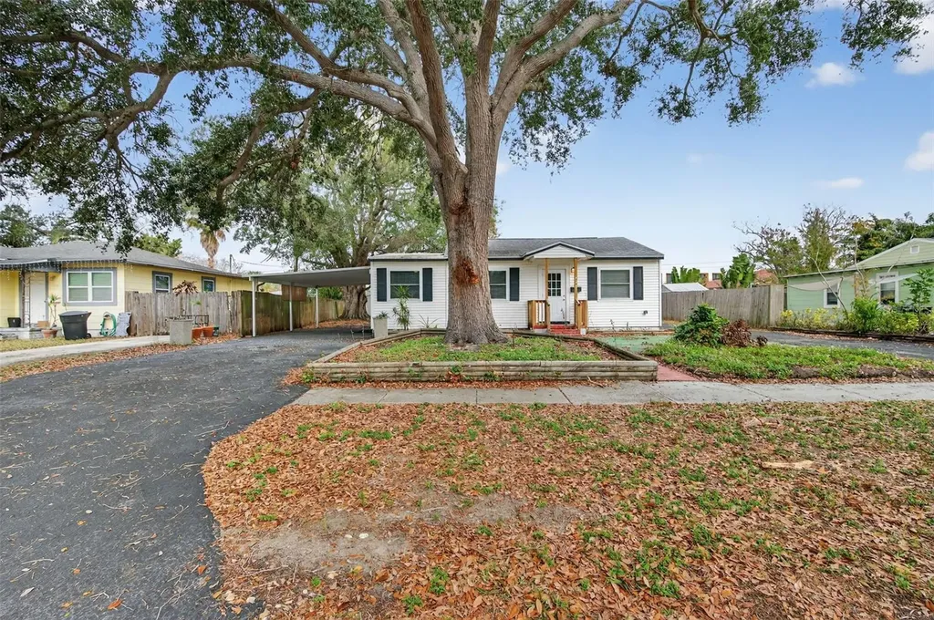 423 61st Avenue NE St Petersburg FL 33703