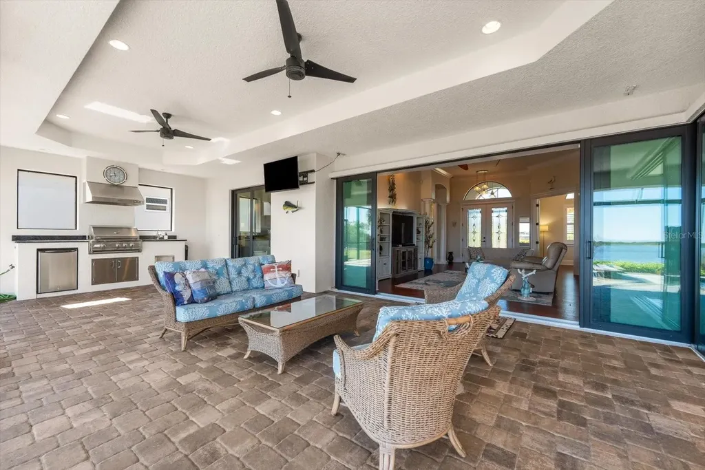 9614 Shelburne Circle Port Charlotte FL 33981