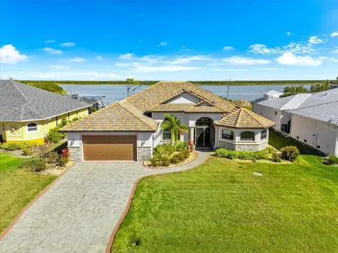 9614 Shelburne Circle Port Charlotte FL 33981