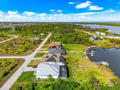 9614 Shelburne Circle Port Charlotte FL 33981