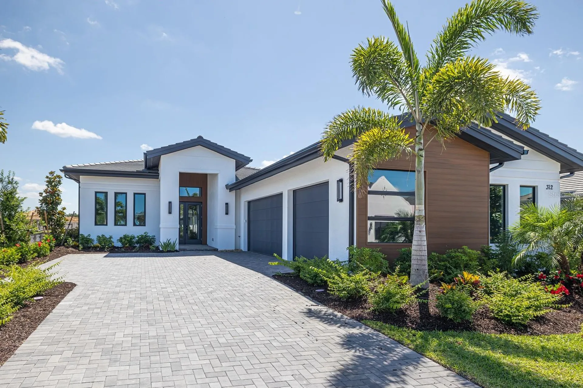 312 Blue Pearl Court Sarasota FL 34240