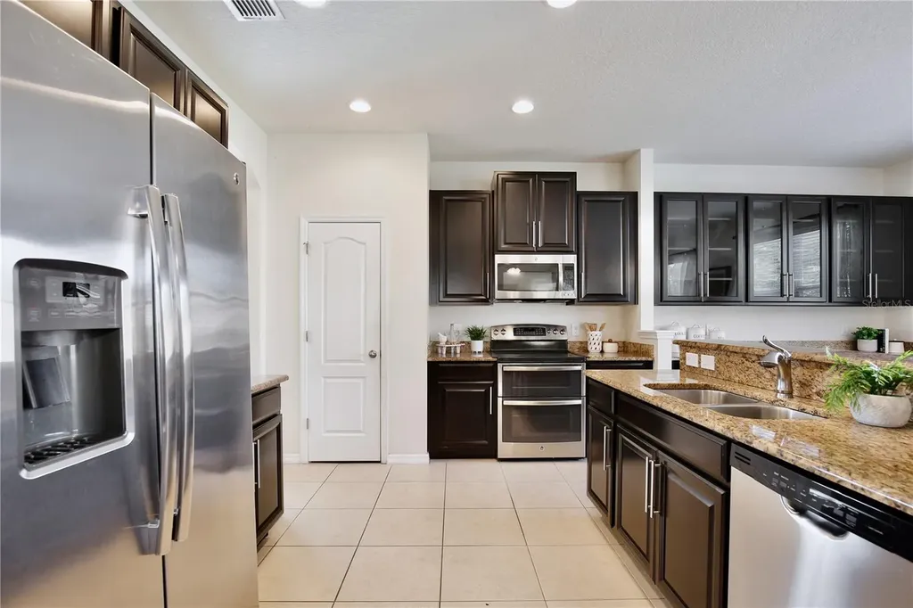 6049 Fender Court Orlando FL 32837