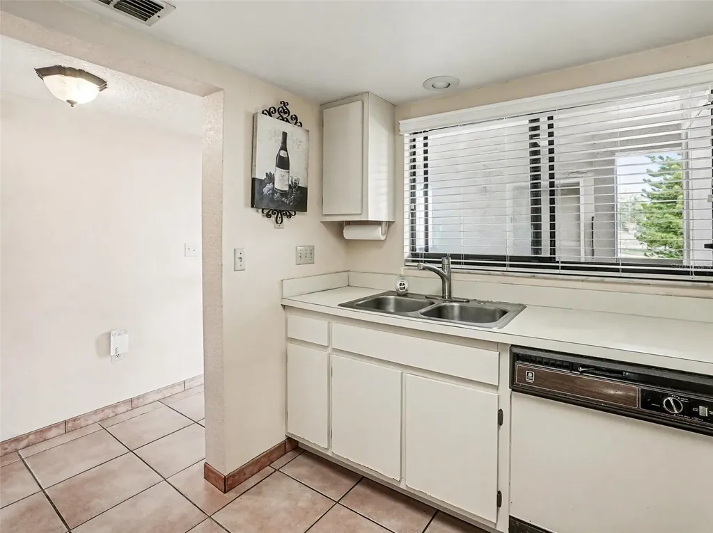 1052 Lotus Cove Court Altamonte Springs FL 32714