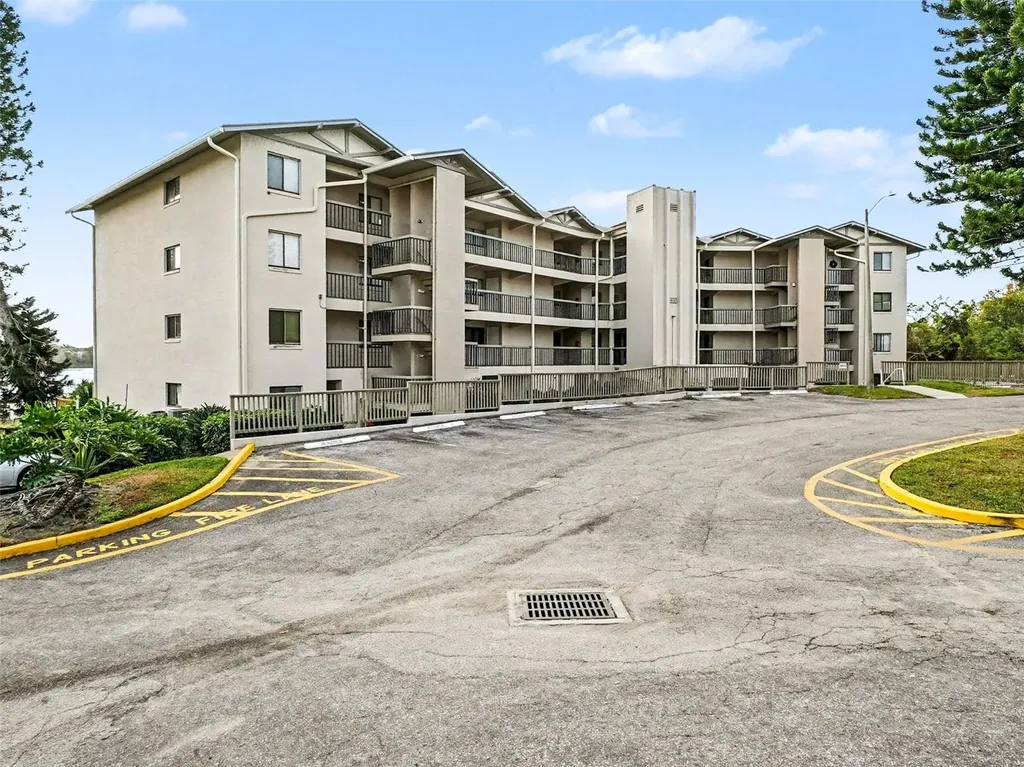 1052 Lotus Cove Court Altamonte Springs FL 32714