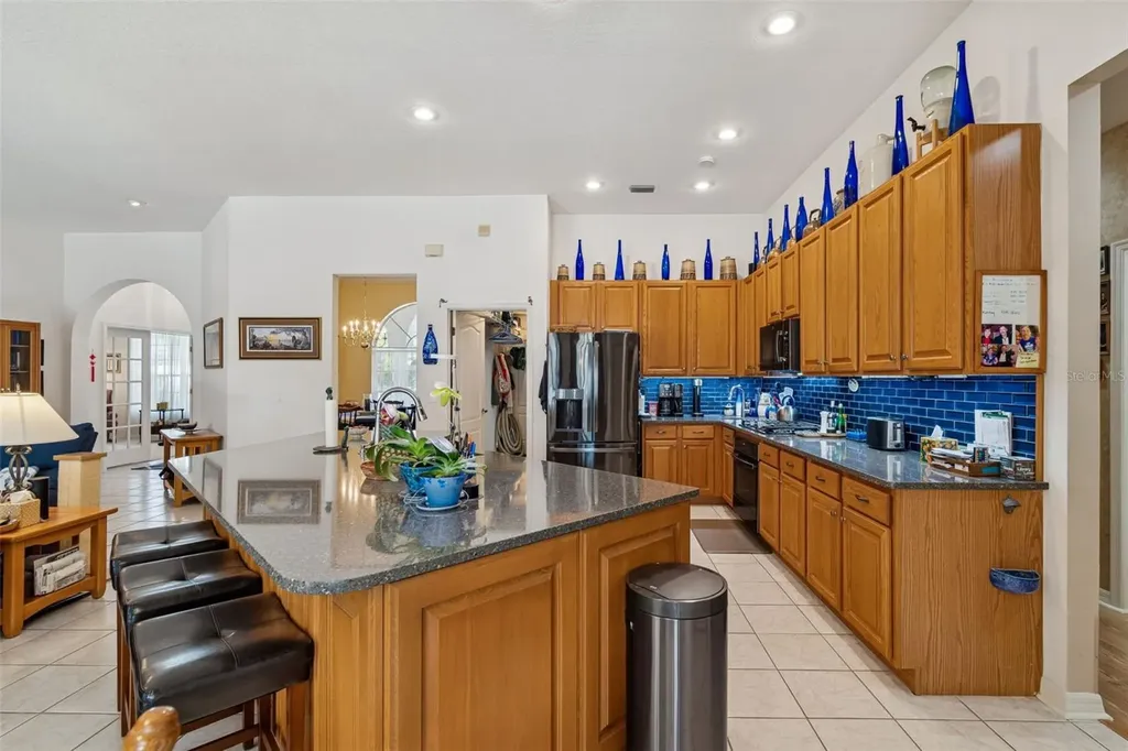 928 Oakview Road Tarpon Springs FL 34689