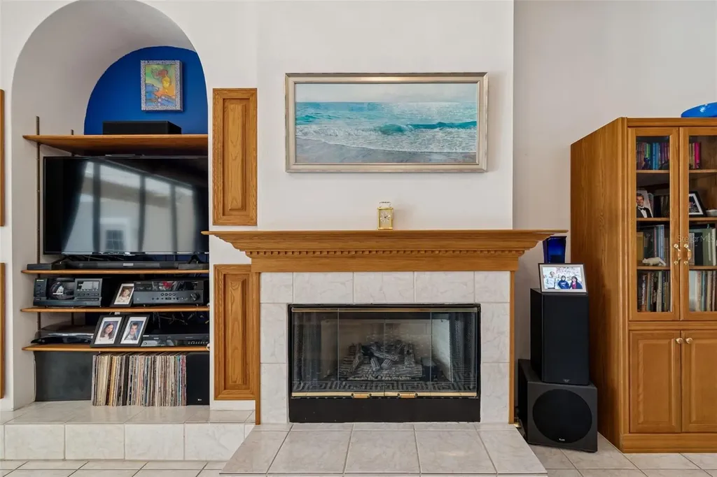 928 Oakview Road Tarpon Springs FL 34689