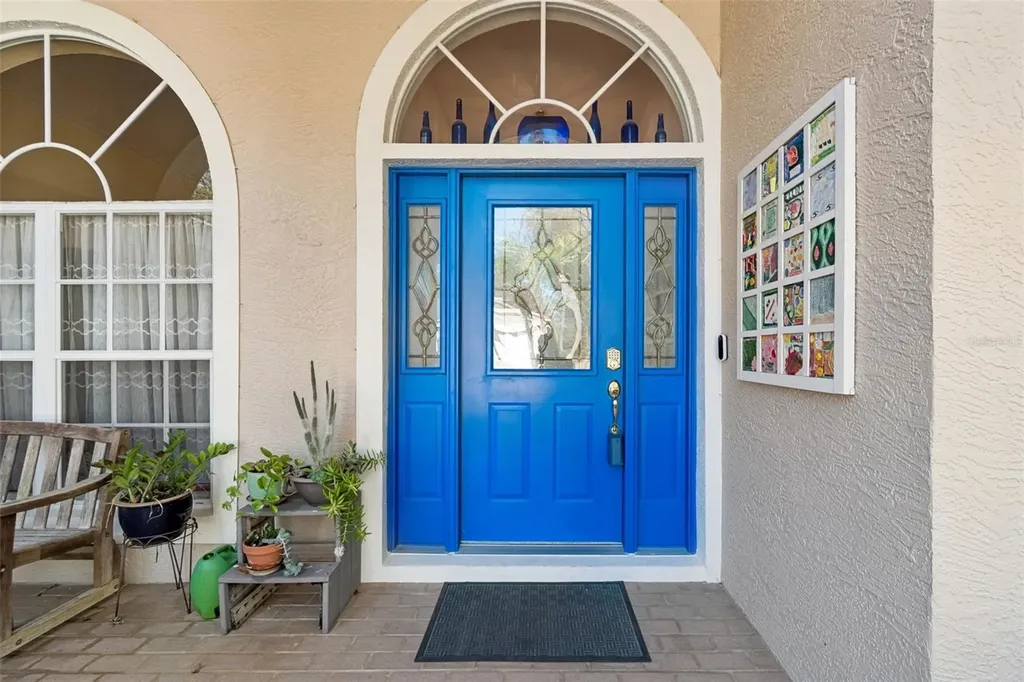 928 Oakview Road Tarpon Springs FL 34689