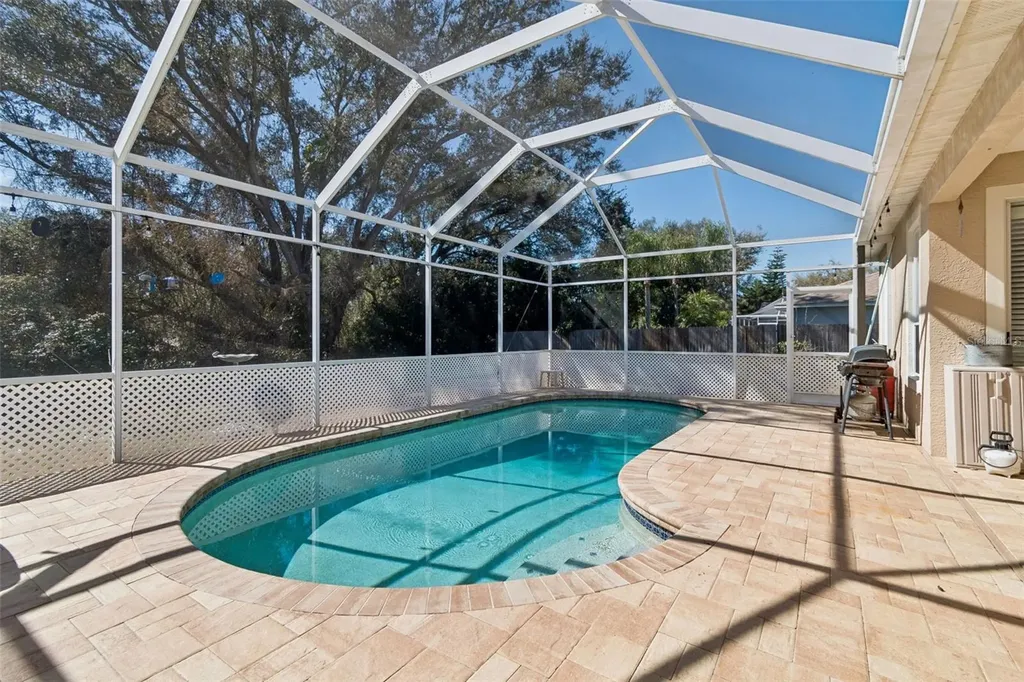 928 Oakview Road Tarpon Springs FL 34689