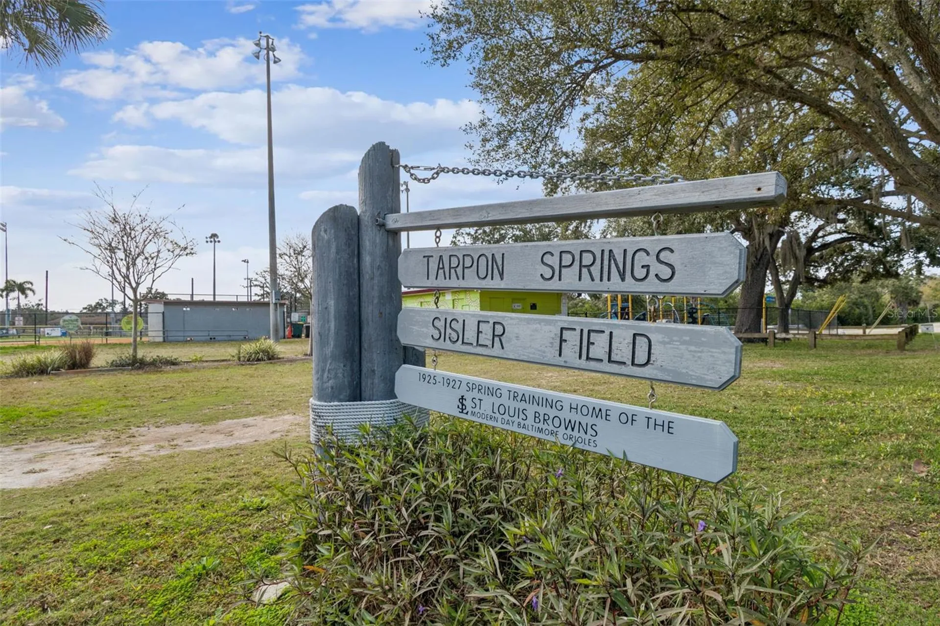 928 Oakview Road Tarpon Springs FL 34689