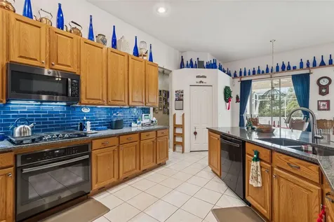 928 Oakview Road Tarpon Springs FL 34689