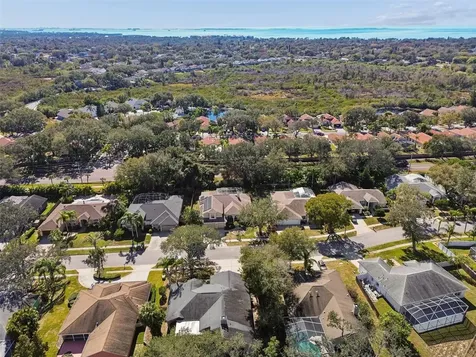 928 Oakview Road Tarpon Springs FL 34689