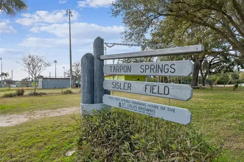 928 Oakview Road Tarpon Springs FL 34689
