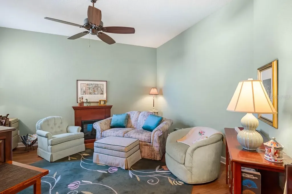 1338 Emerald Dunes Drive Sun City Center FL 33573