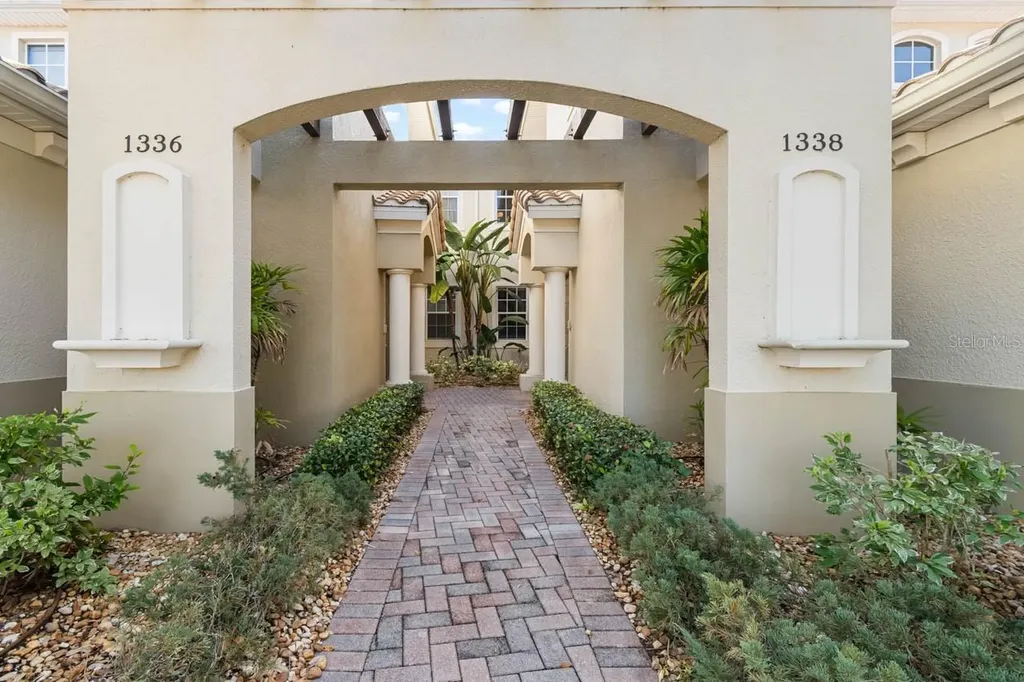 1338 Emerald Dunes Drive Sun City Center FL 33573