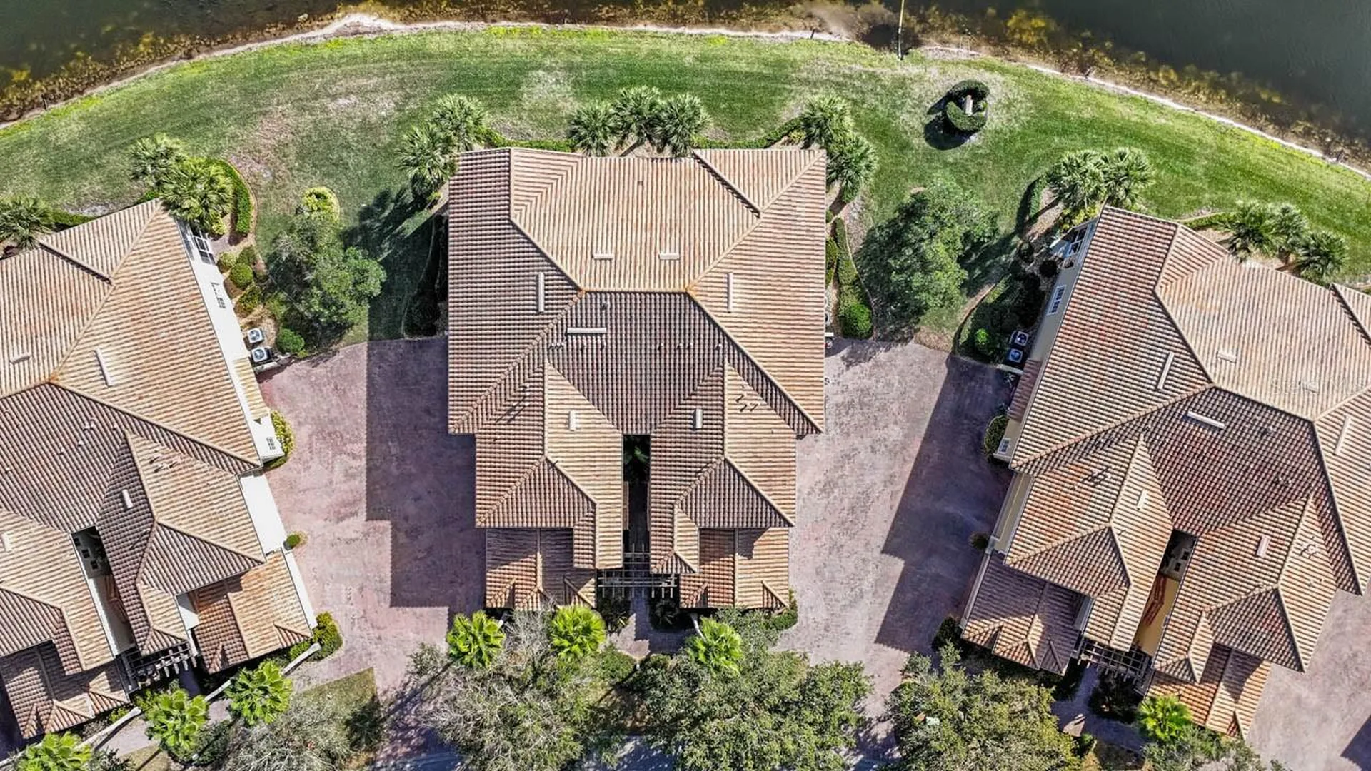 1338 Emerald Dunes Drive Sun City Center FL 33573