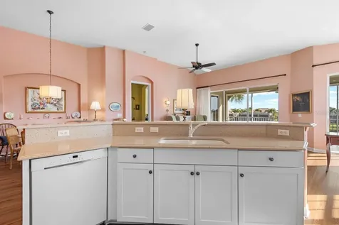 1338 Emerald Dunes Drive Sun City Center FL 33573