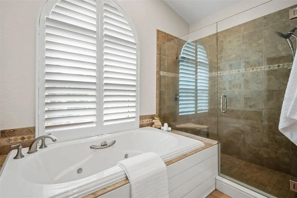 536 Baywood Drive N Dunedin FL 34698