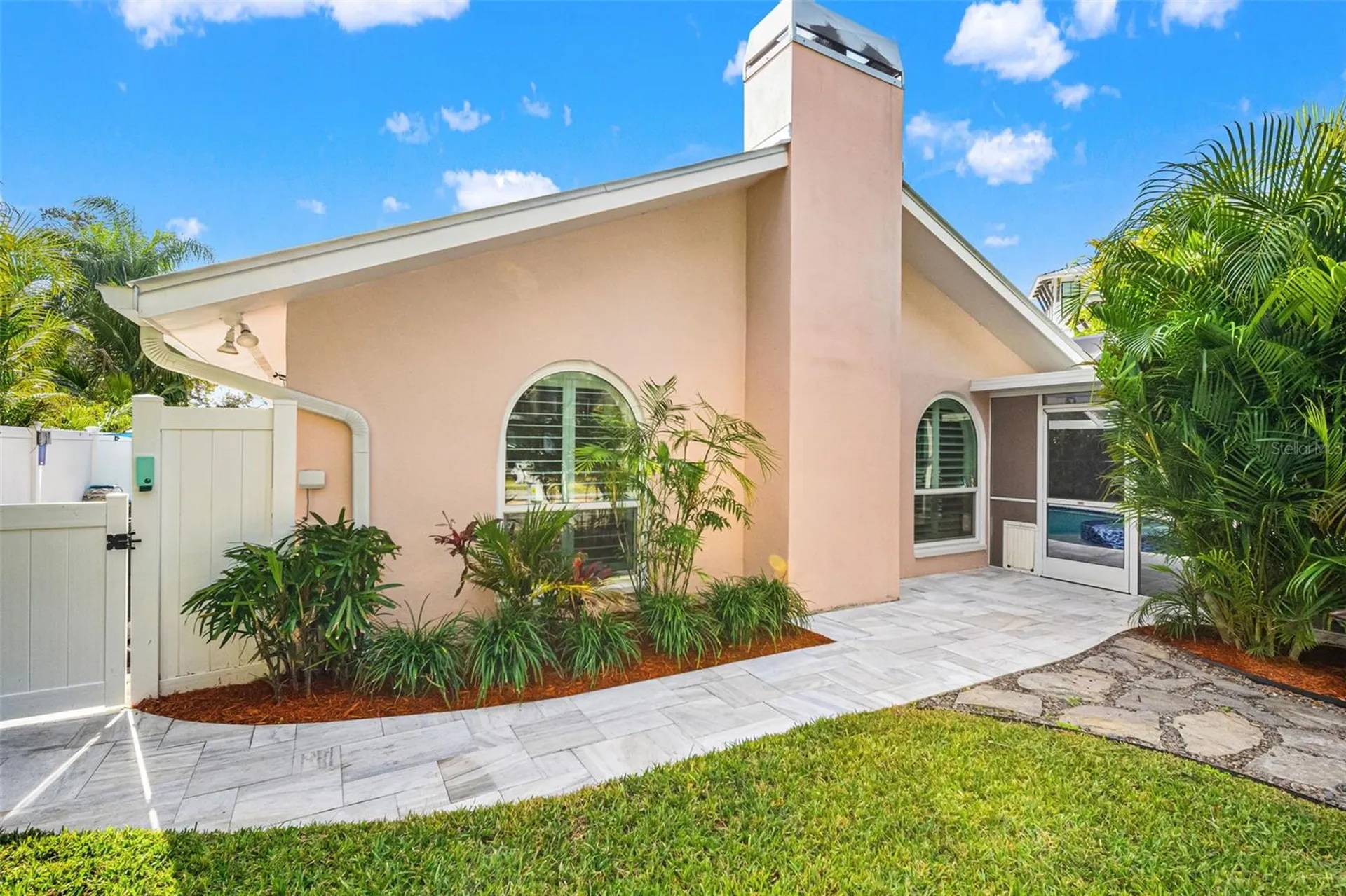 536 Baywood Drive N Dunedin FL 34698