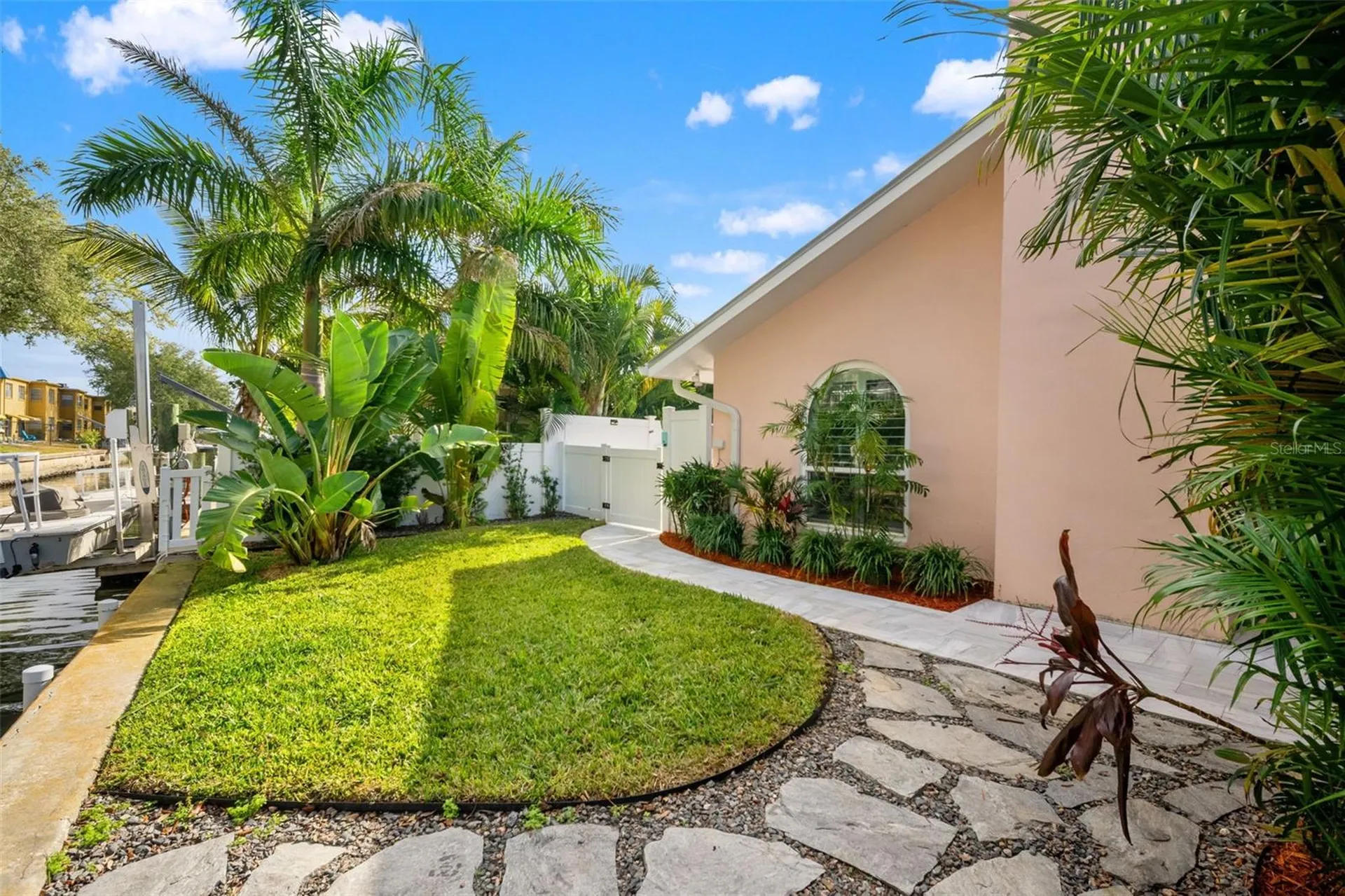 536 Baywood Drive N Dunedin FL 34698