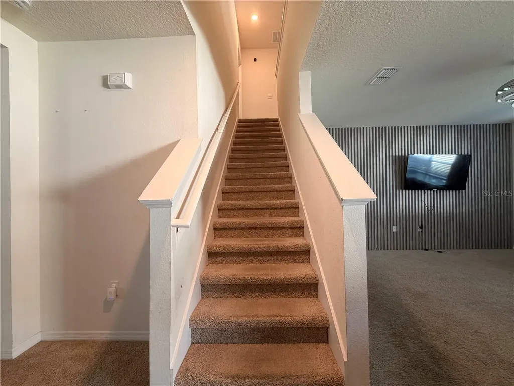 2736 Dumont Lane Tavares FL 32778