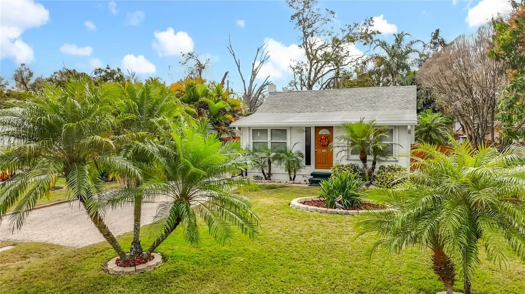 3752 57th Avenue N St Petersburg FL 33714