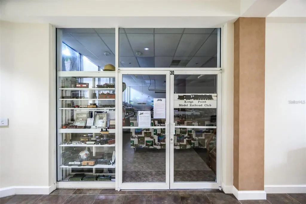 201 Bedford Trail Sun City Center FL 33573