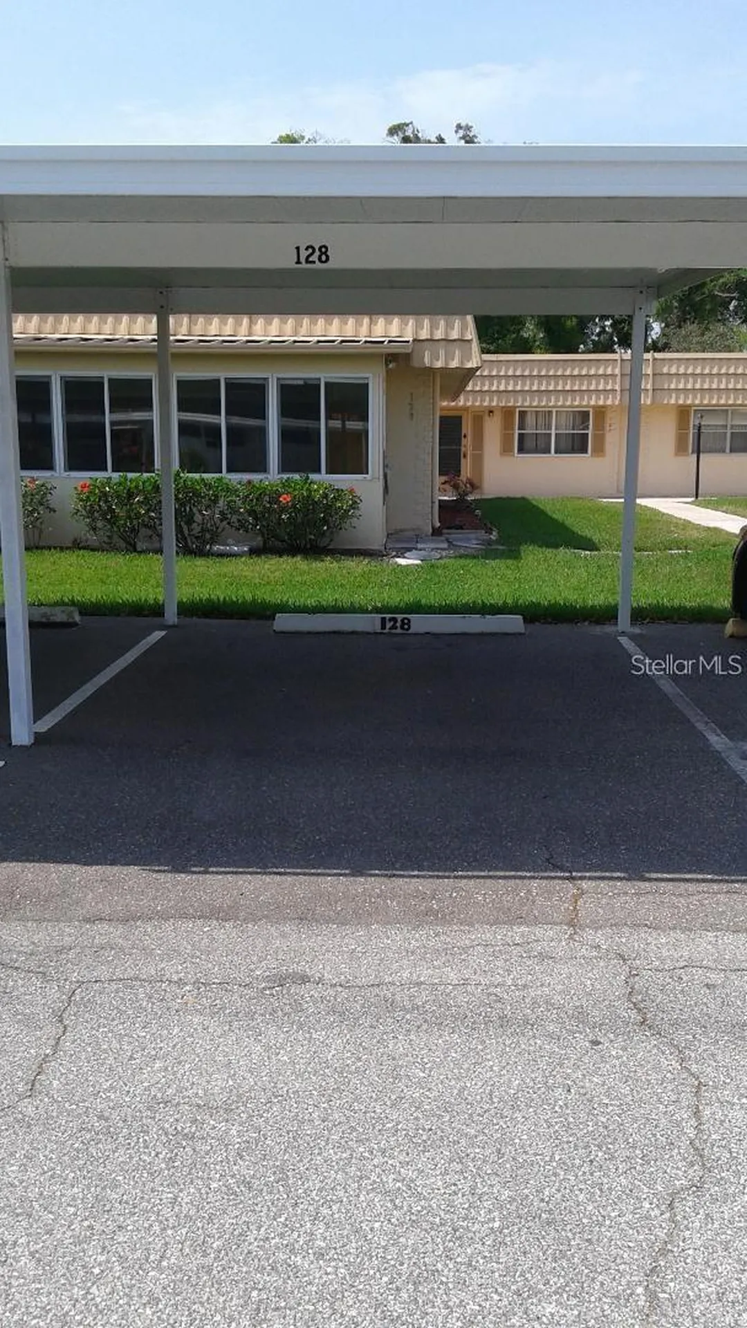 201 Bedford Trail Sun City Center FL 33573