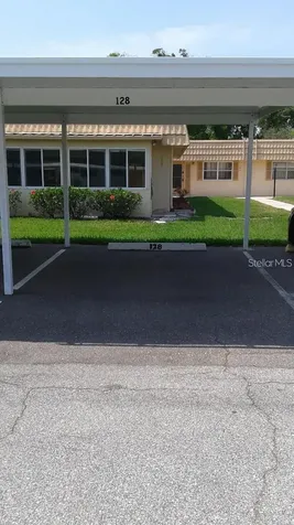 201 Bedford Trail Sun City Center FL 33573