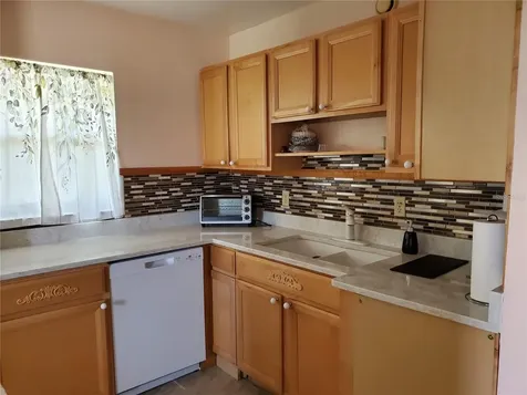 201 Bedford Trail Sun City Center FL 33573