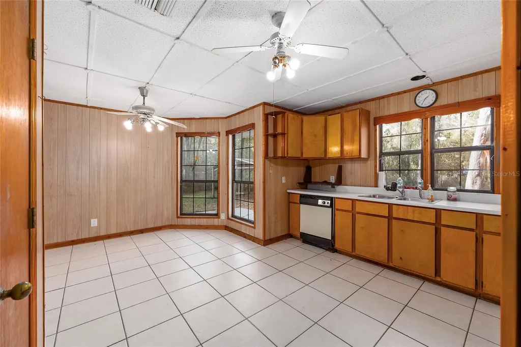 5538 SE Highway 42 Summerfield FL 34491