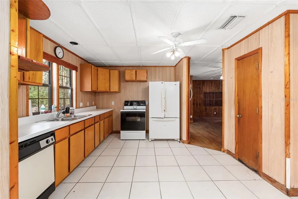 5538 SE Highway 42 Summerfield FL 34491