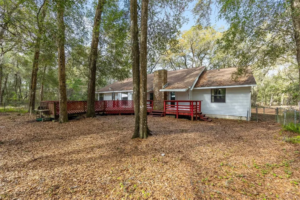 5538 SE Highway 42 Summerfield FL 34491