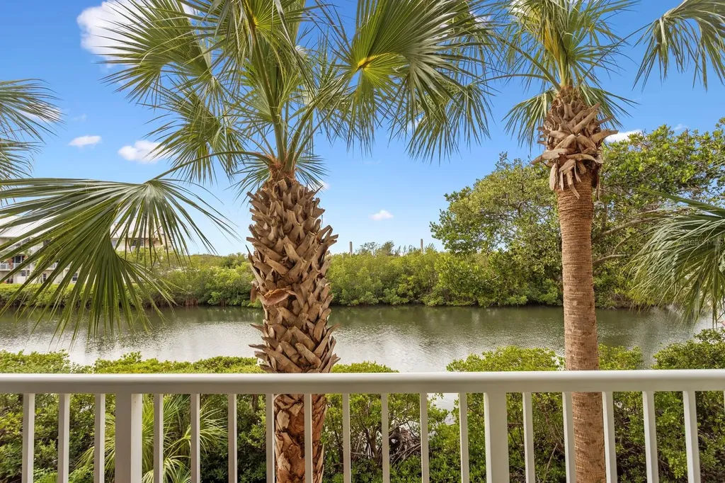 464 Bahia Beach Boulevard Ruskin FL 33570