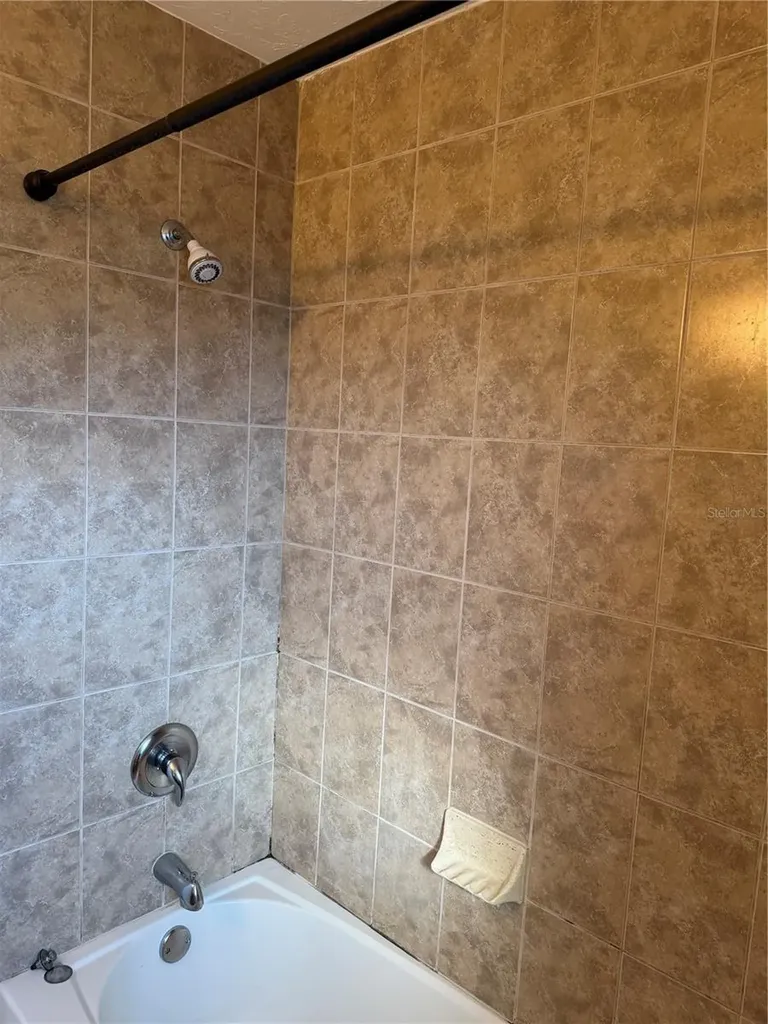 4717 Hollingsworth Avenue Sarasota FL 34233