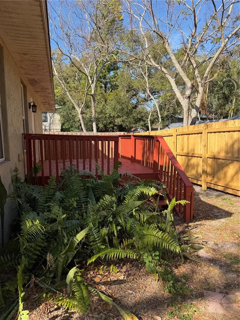 4717 Hollingsworth Avenue Sarasota FL 34233