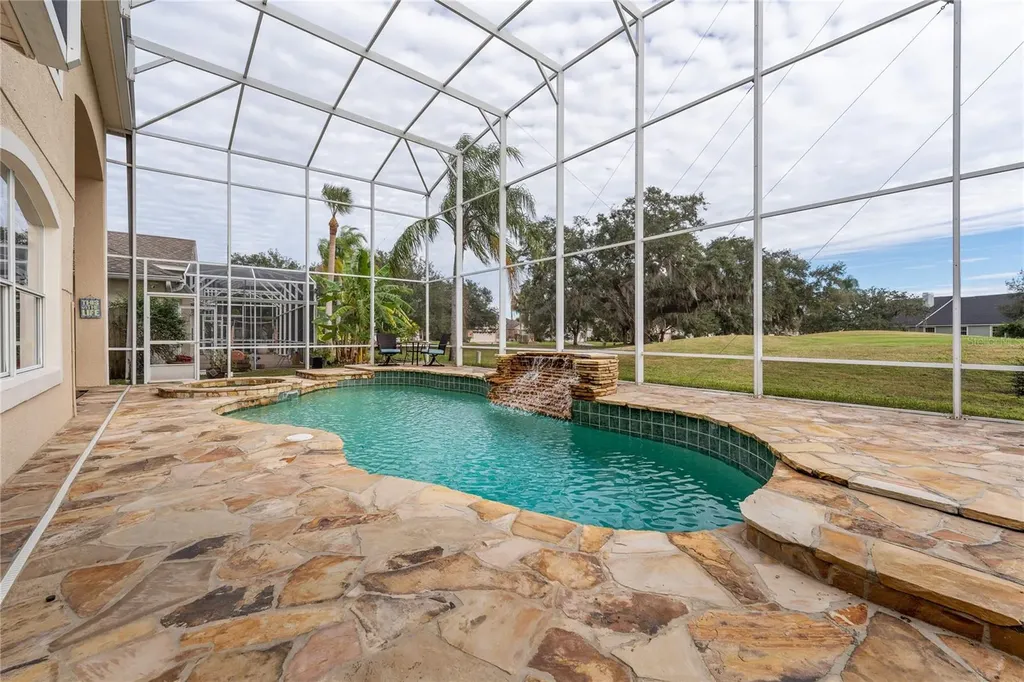 1524 The Oaks Boulevard Kissimmee FL 34746