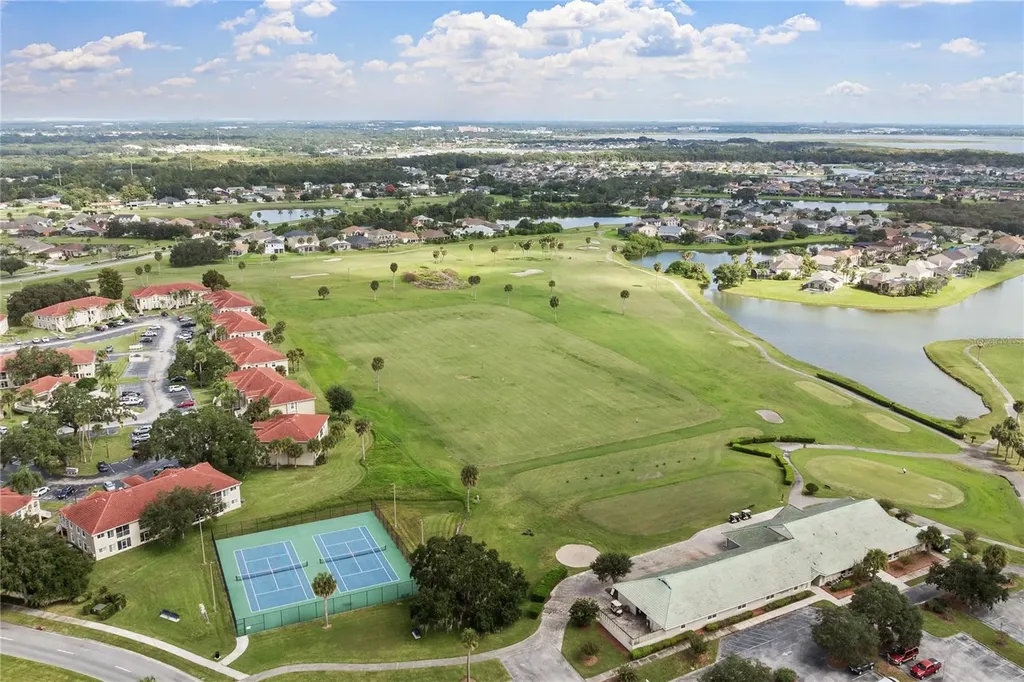 1524 The Oaks Boulevard Kissimmee FL 34746