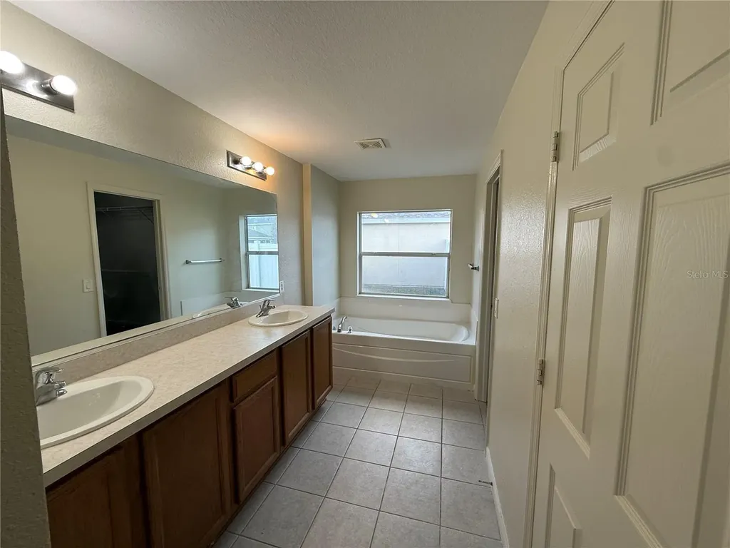 5000 SW 40th Place Ocala FL 34474