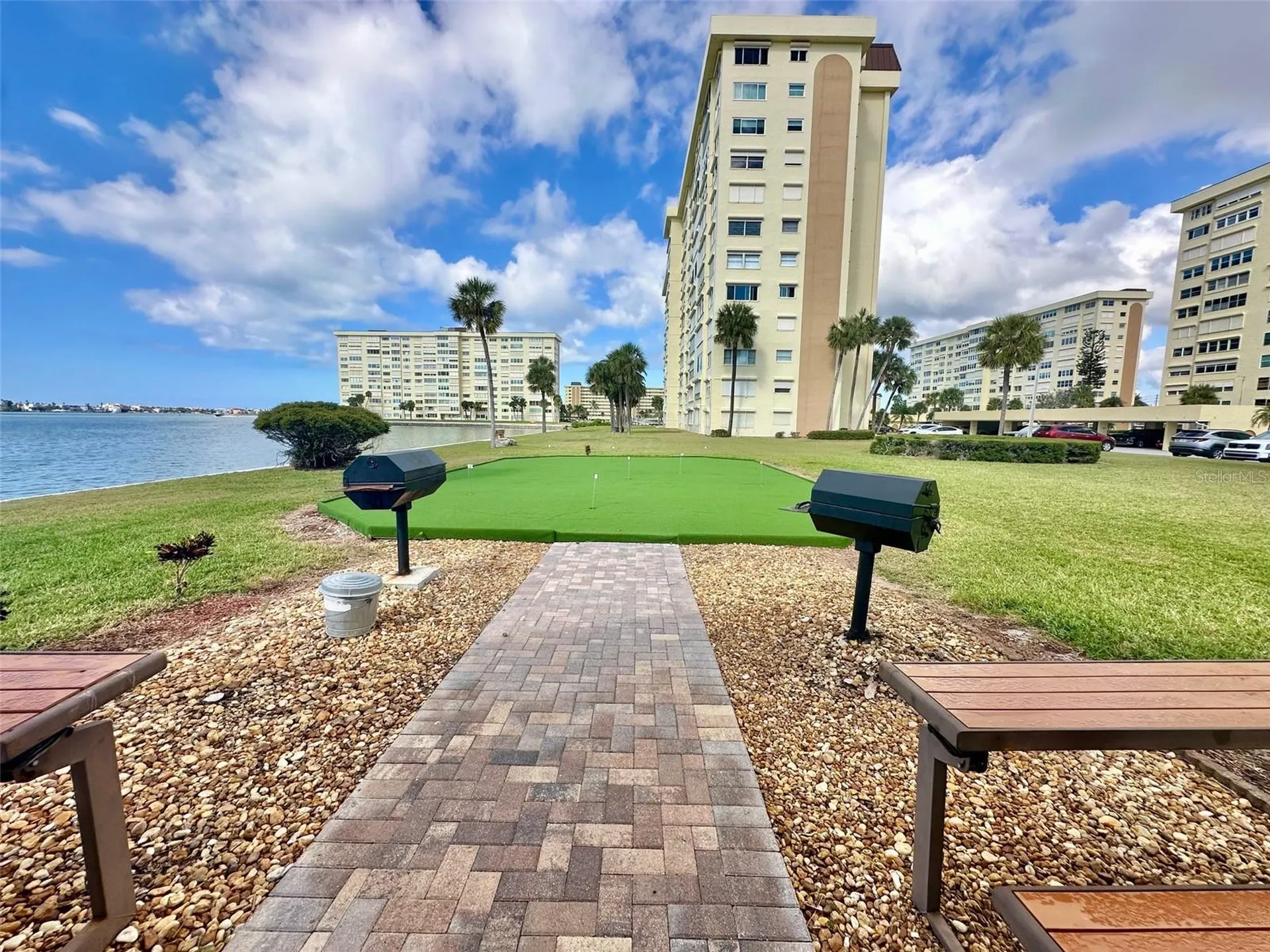 4550 Cove Circle St Petersburg FL 33708