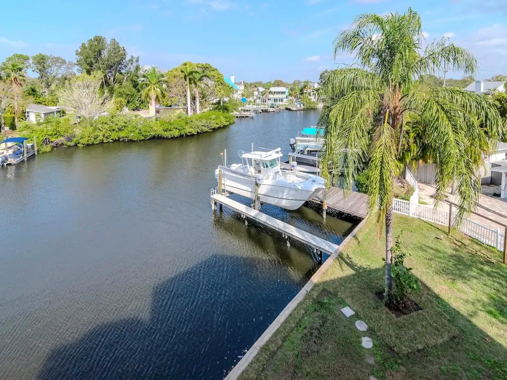 320 Georgia Avenue Crystal Beach FL 34681