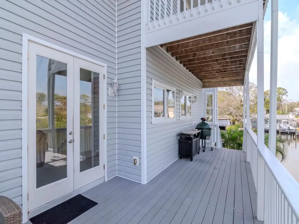320 Georgia Avenue Crystal Beach FL 34681