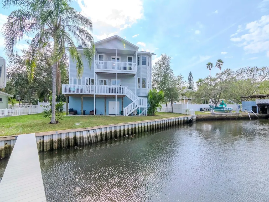 320 Georgia Avenue Crystal Beach FL 34681