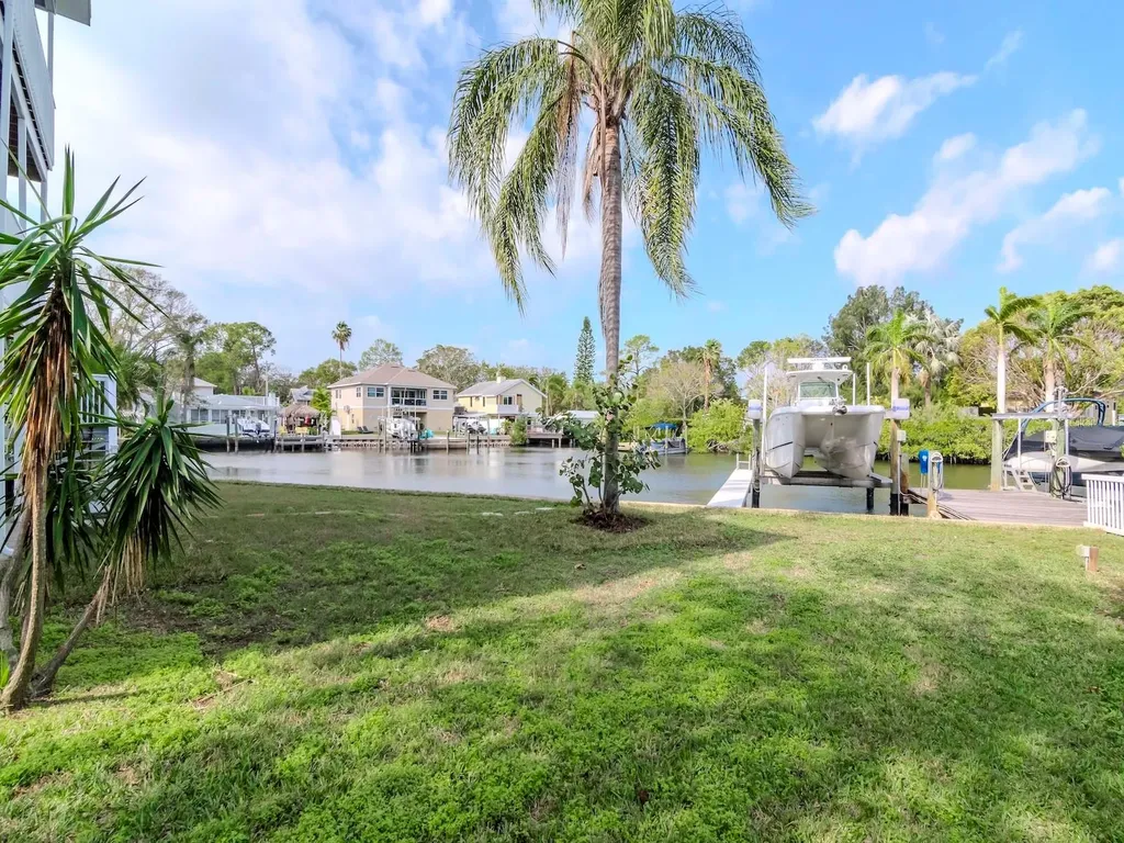 320 Georgia Avenue Crystal Beach FL 34681
