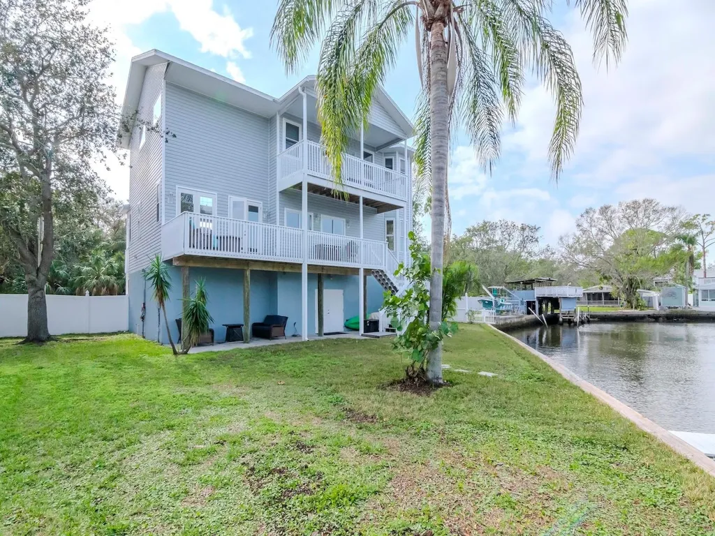 320 Georgia Avenue Crystal Beach FL 34681