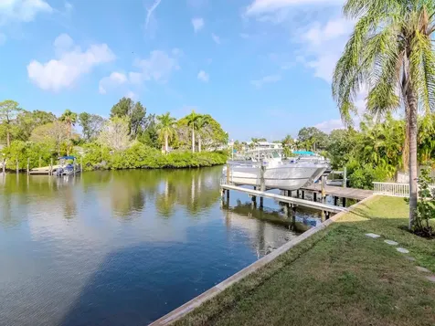 320 Georgia Avenue Crystal Beach FL 34681