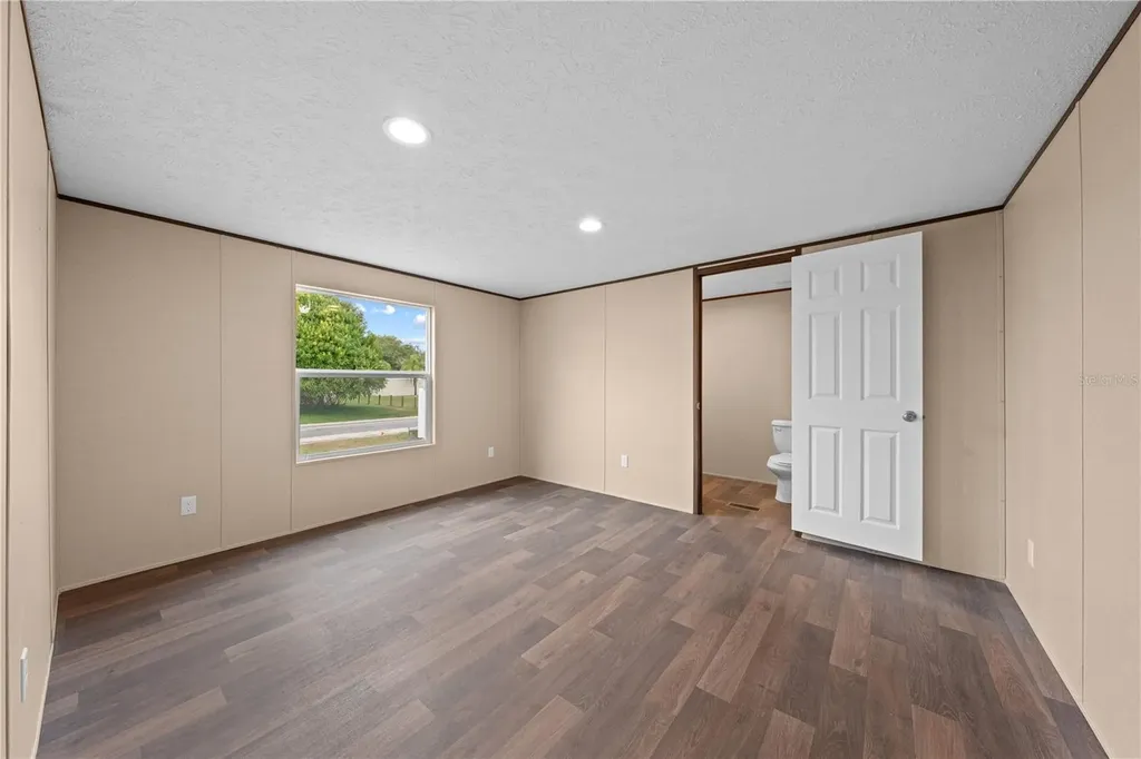 411 Lagoon Court Kenansville FL 34739